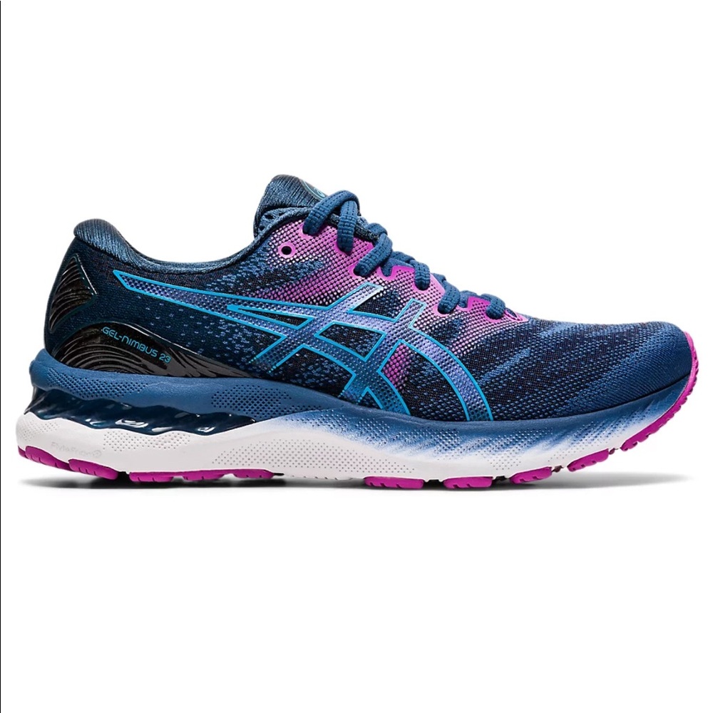 ASICS Gel-Nimbus 23- Like New!